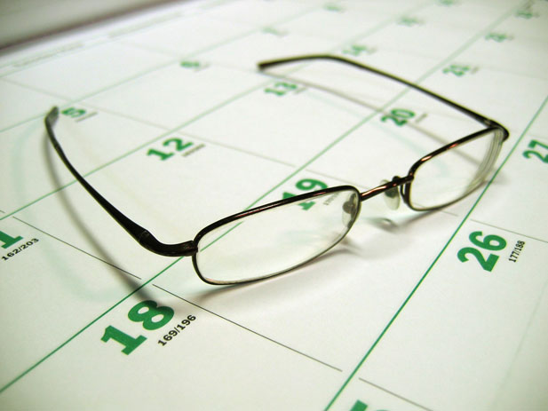 spectacles-calendar