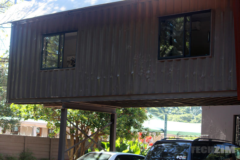 Moto republik, container structure