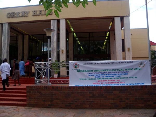 rie_00_5940 The Zimbabwe Ministry of Higher and Tertiary Education