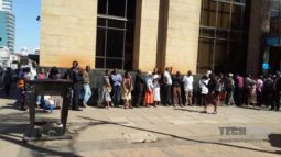 Cash Crisis, bank Queues, Zimbabwean Banking