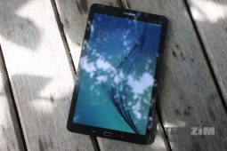 galaxy tab e screen