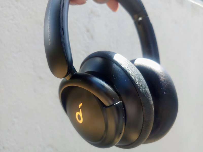 These New Soundcore Noise-Canceling Wireless Headphones Are Stunningly Good  Value For Money